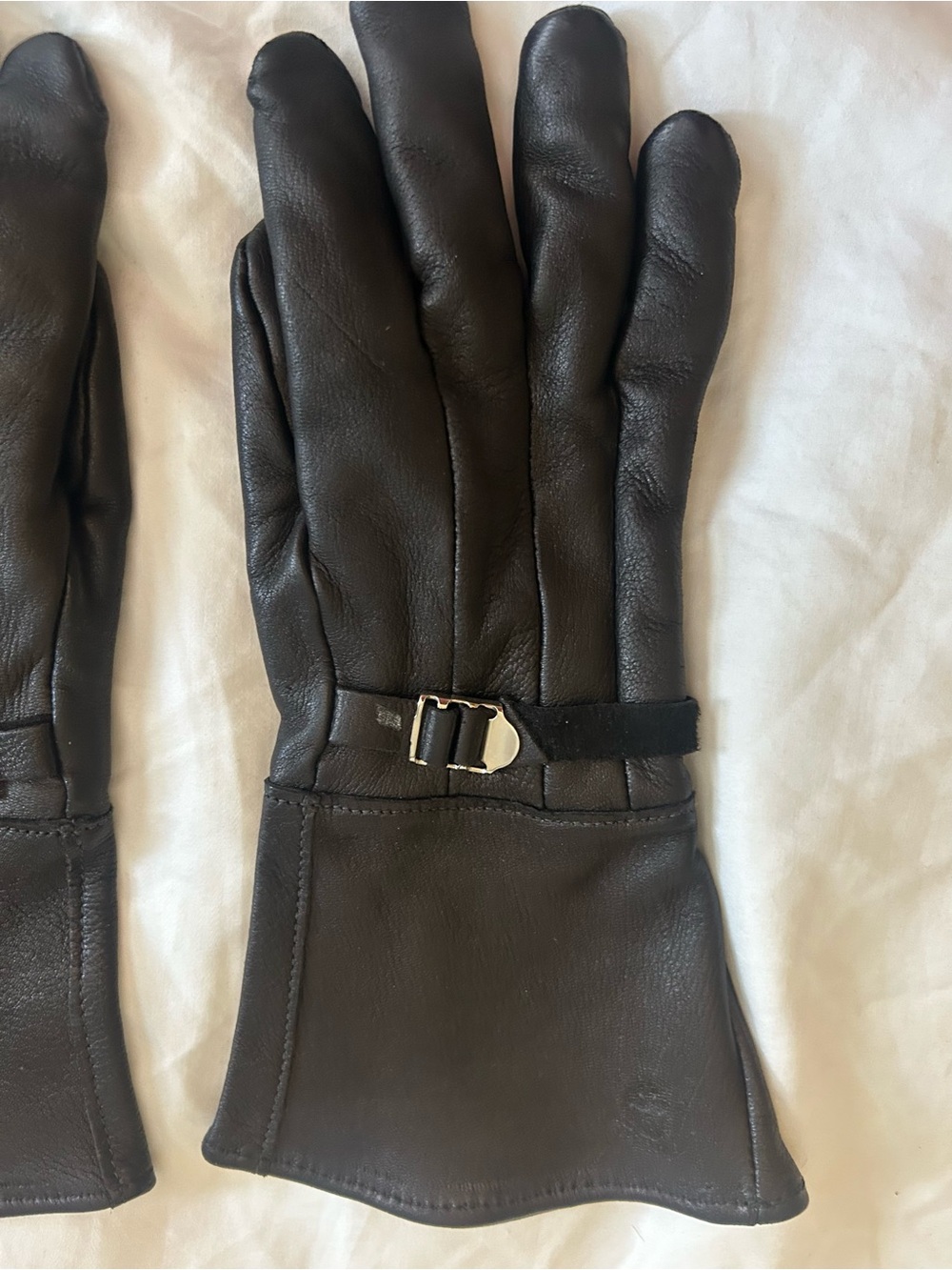 VINTAGE Black Leather Women’s Gloves with Buckle Accent